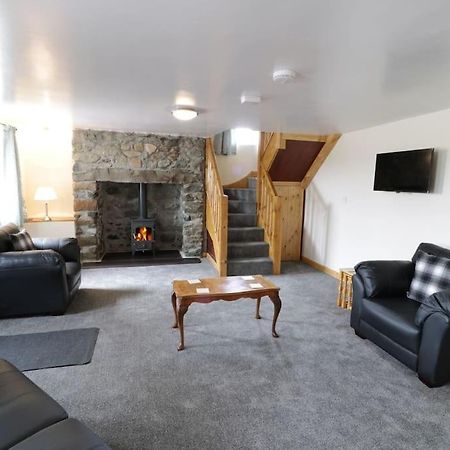 Ty Rhos, Farm Stay, Sleeps 4, Rhoshirwaun 2 Miles From Aberdaron Exterior photo