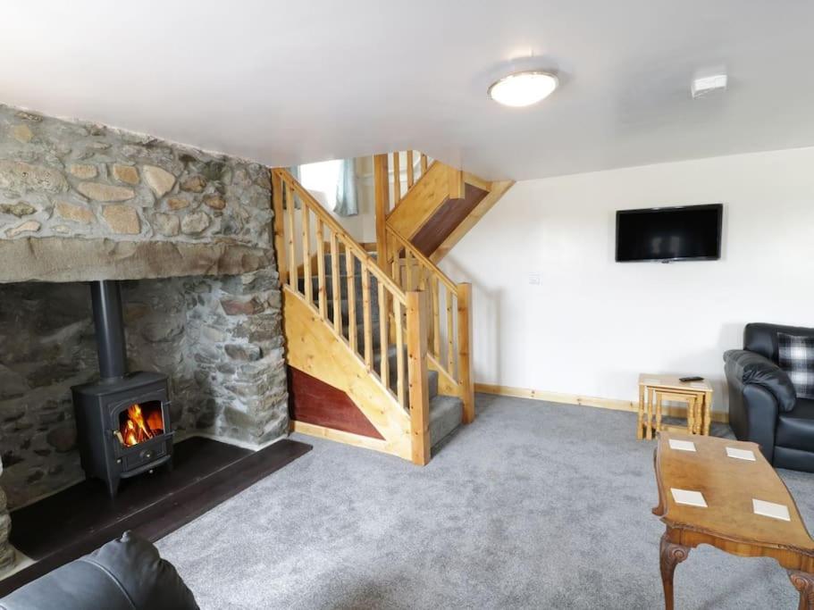 Ty Rhos, Farm Stay, Sleeps 4, Rhoshirwaun 2 Miles From Aberdaron Exterior photo